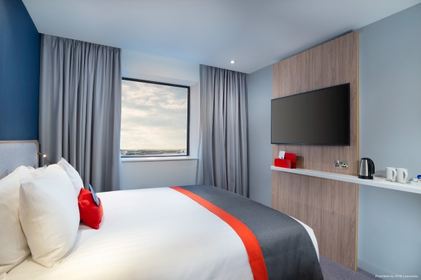 Holiday Inn Express LONDON HEATHROW T4 (London - London Borough of Hounslow)